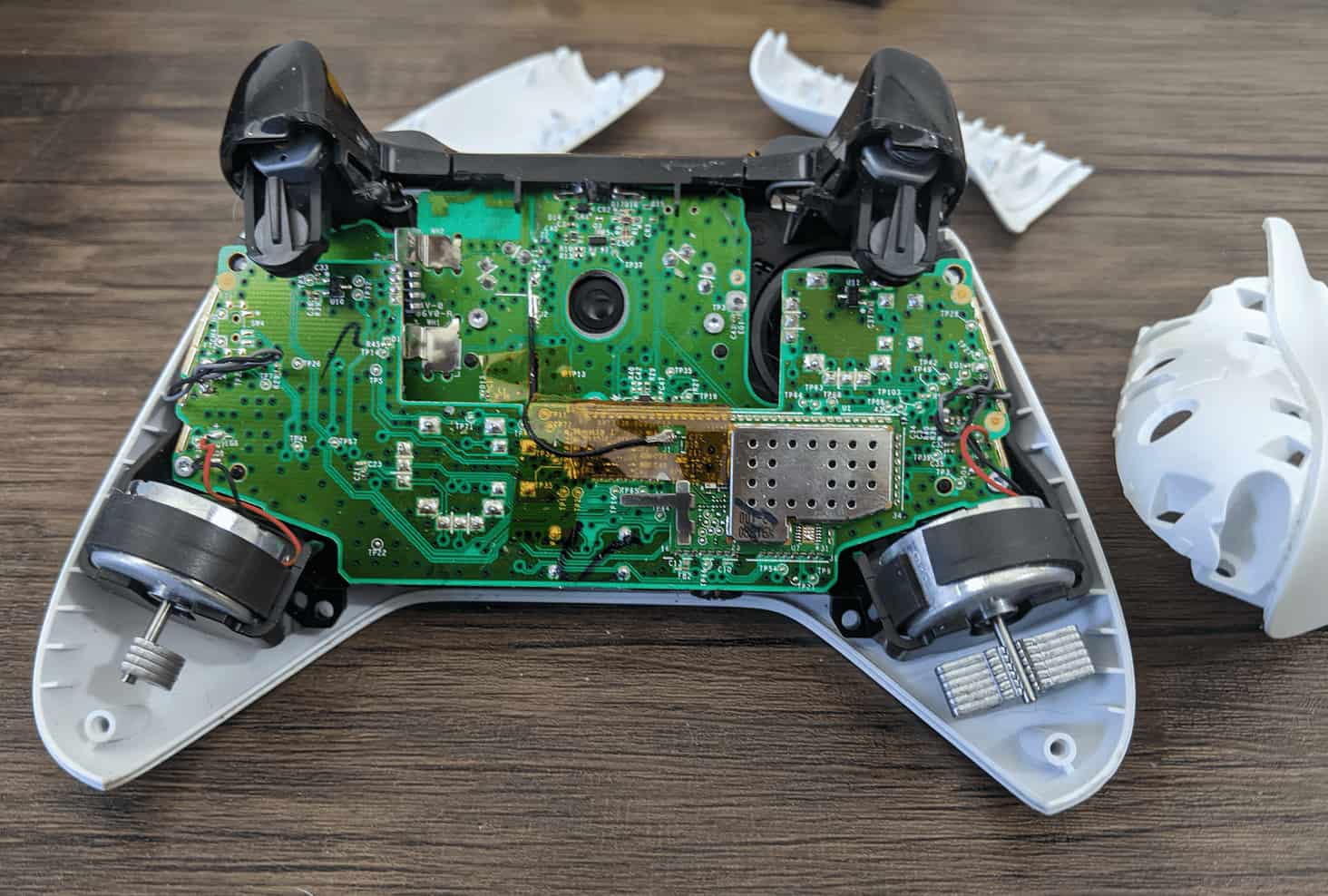 Why You Might Need to Take Apart Your Xbox One Controller